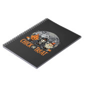 Süßes oder Saures Süßes Halloween-Friedhofsdesign_ Notizblock (Linke Seite)