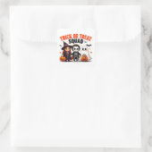 Süßes oder Saures Team: Süße Halloween-Freunde Quadratischer Aufkleber (Tasche)