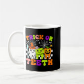 Süßes oder Zähne Lustige zahnärztliche Halloween-K Kaffeetasse (Links)