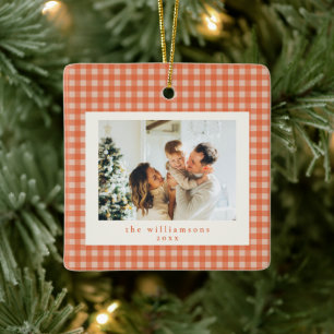 Süßes orangefarbenes Gingham-Karo-Design mit indiv Keramikornament