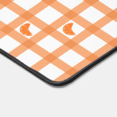 Süßes oranges Gingham Schreibtischunterlage (Ecke)