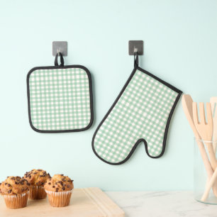 Süßes Pastellgrün Gingham Ofenhandschuh & Topflappen-Set
