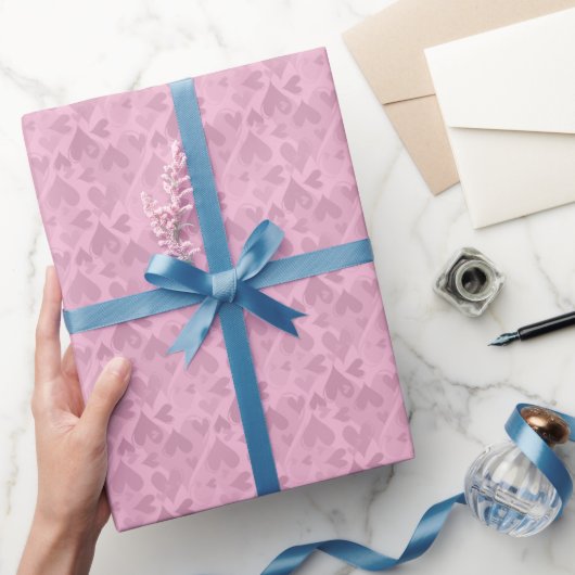 Süßes pastellrosa Herz Muster Mädchenhaft Geschenkpapier (Schenken)