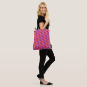 Süßes Pixel-Schmetterlingsmuster mit heißem rosa H Tasche (Am Model)
