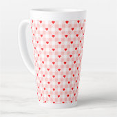 Süßes Retro-Rosa-Herz-Gingham-Karo-Muster Milchtasse (Linke Ecke)