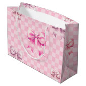 Süßes rosa Band und Gingham süßes Mädchenmuster Große Geschenktüte (Rückseite Schrägansicht)