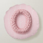 Süßes rosa O Monogramm Anfangs gehäkelt boho Rundes Kissen (Rückseite)