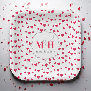 Süßes rotes Herz-Monogramm individuell angepasst Pappteller