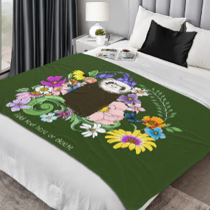 Süßes Sable-Frettchen Wildblumen Grüner Wald Fleecedecke
