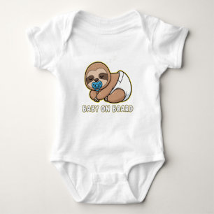 Süßes Schlafendes Faultier Baby an Bord Auto Schil Strampler