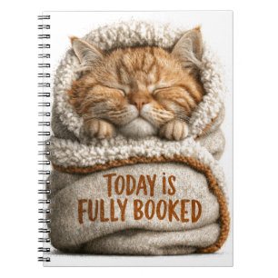 Süßes schlafendes Ingwer-Kätzchen in Decke gewicke Notizblock