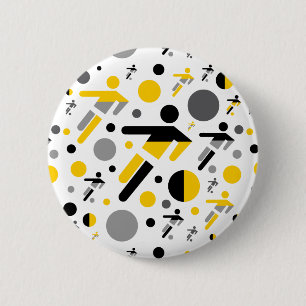 Süßes schwarzes gelbes Fußball-Silhouettenmuster Button