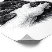 Süßes schwarzes Kätzchen beißt mit Liebe in die Ha Poster (Ecke)