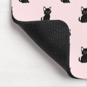 Süßes Schwarzkatzenmuster auf Pastellrosa Mousepad (Ecke)