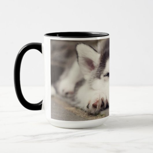 Süßes Sibirisches Husky Welpenschläfchen Tasse (Links)