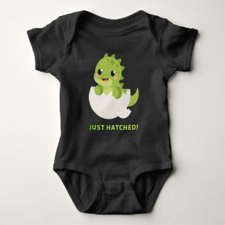 Süßes T-Shirt mit frisch geschlüpftem Baby-Dinosau Baby Strampler