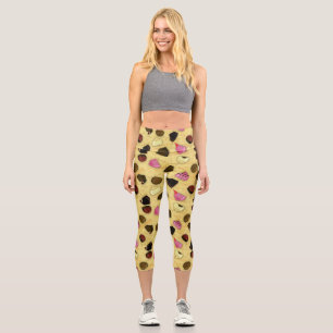 Süßes Valentinstags-Konfekt-Muster Capri Leggings