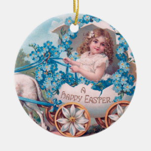 Süßes Vintage-Mädchen in einem Osterei-Wagen mit L Keramik Ornament