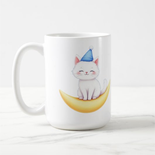 Süßes weißes Kätzchen auf Mond Tasse (Links)