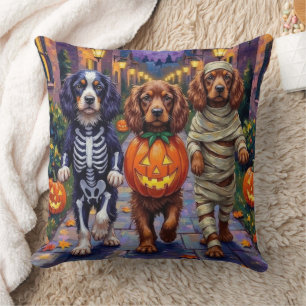 Sussex Spaniel Hunde in Halloween-Kostümen Kissen