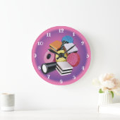 Süßigkeit Allsorts. Große Wanduhr. Rosa u. Purpur Wanduhr (Zuhause)