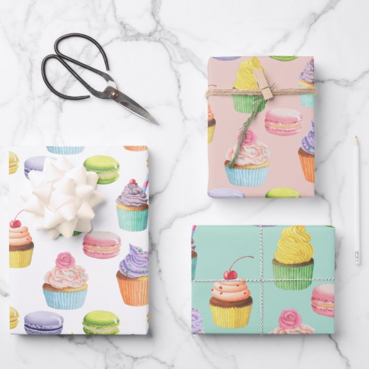 Süßigkeiten-Muster Cupcakes und Macaros Geschenkpapier Set (Vorderseite)
