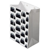 SUV-Fahrzeug mit schwarzem Elektroantrieb Mittlere Geschenktüte (Vorderseite Schrägansicht)