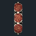 Suzani Style Decoration Blumenmuster Skateboard<br><div class="desc">Dieses dekorative Blumendesign von Chariklia Zarris wurde nach suzanischem Stil gefertigt. Diese Stammestextilien stammen aus Zentralasien und verfolgen ihre Herkunft bis ins 15. Jahrhundert. Besitze ein Stück Geschichte,  indem du dieses Muster kaufst!</div>