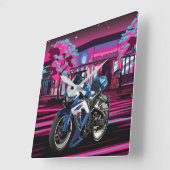 Suzuki GSX-R in Red Moon City Quadratische Wanduhr (Winkel)