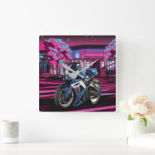 Suzuki GSX-R in Red Moon City Quadratische Wanduhr (Zuhause)