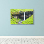 Svartifoss Wasserfall im Skaftafell - Island Leinwanddruck (Insitu (Holzboden))
