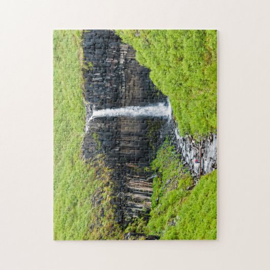 Svartifoss Wasserfall im Skaftafell - Island Puzzle (Vertikal)