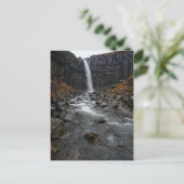 Svartifoss Wasserfall in Island - vertikale Postka Postkarte (Stehend Vorderseite)