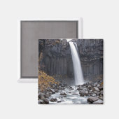 Svartifoss-Wasserfall mit isländischem Quadratmagn Magnet (Vorderseite/Rückseite)