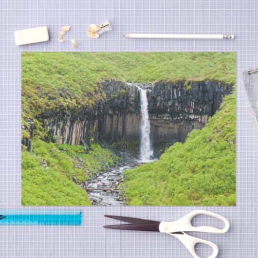 Svartifoss Waterfall in Skaftafell - Iceland Seidenpapier (Handwerk)