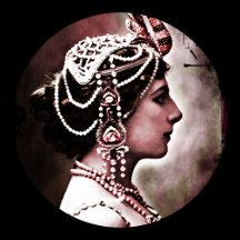 Mata Hari and Other Female Spies 