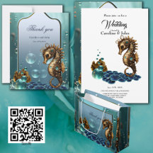 Wonderful little steampunk seahorse. 