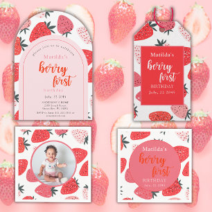 Berry First Strawberry Birthday Party Red Runder Aufkleber