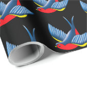 Swallow Red Blue Tattoo Geschenkpapier (Rolleneckpunkt)