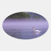 Swan am See Ovaler Aufkleber (Vorderseite)