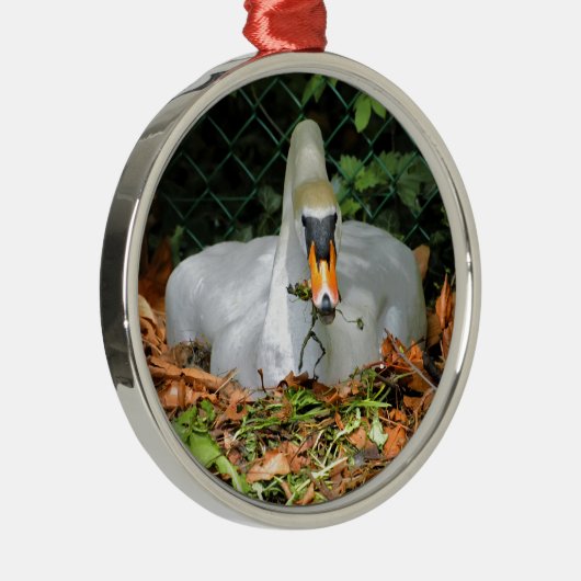 Swan auf seinem Nest Ornament Aus Metall (Rechts)