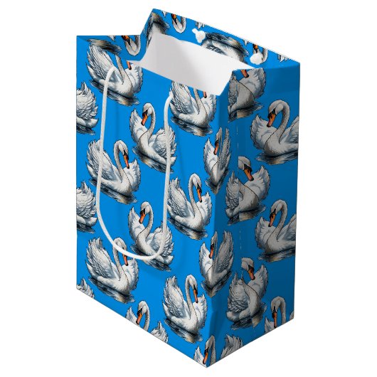 Swan Birds Pattern Design On Blue Mittlere Geschenktüte (Vorderseite Schrägansicht)