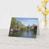 Swan Boat on Water, Boston MA Karte (Gelbe Blume)