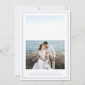 Swan Crest Monogram Coastal Blue Wedding Einladung (Rückseite)