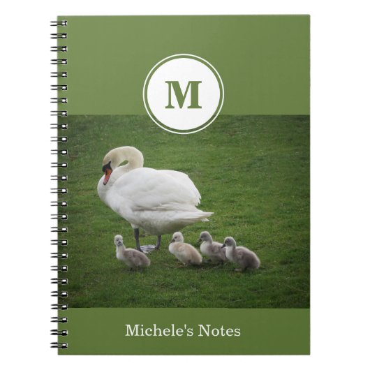 Swan Family in Green Grass FotoNotebook Notizblock (Vorderseite)