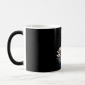 Swan Family on Black Lake Artwork Verwandlungstasse (Links)