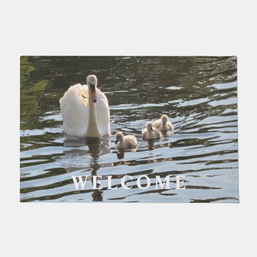 Swan mit Baby Cygnets Doormat Fußmatte (Vorderseite)