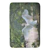 Swan mit Wings Spread Badematte (Vorderseite Vertikal)
