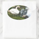 Swan und Cygnet Ovaler Aufkleber (Tasche)