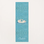 Swans & Personalisierter Name auf Türkis Yogamatte (Vorderseite)